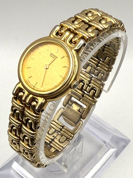Vintage Seiko 90’s  Ladies Round Petite Gold Plated Watch Working New Battery
